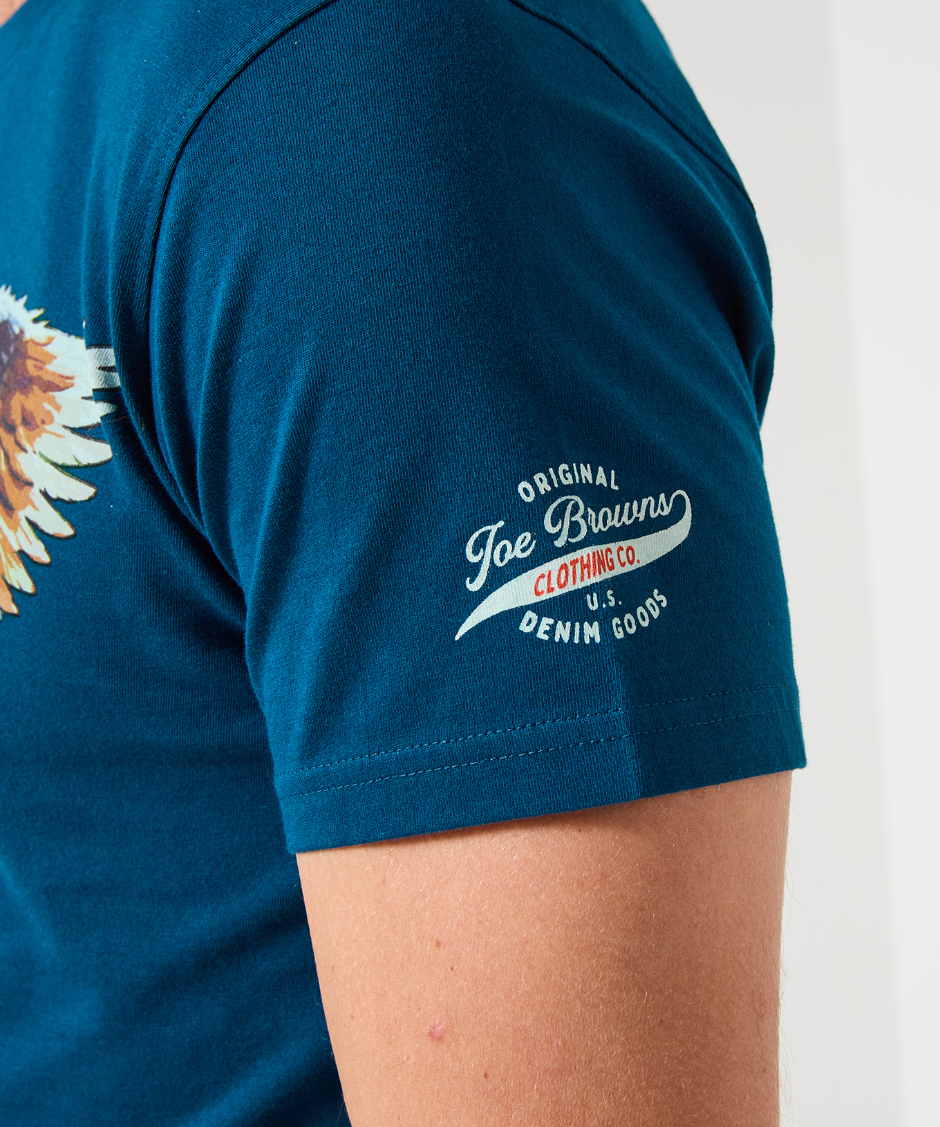 Joe Browns Men's Casual Short Sleeve Graphic T-Shirt - Picture 4 of 16